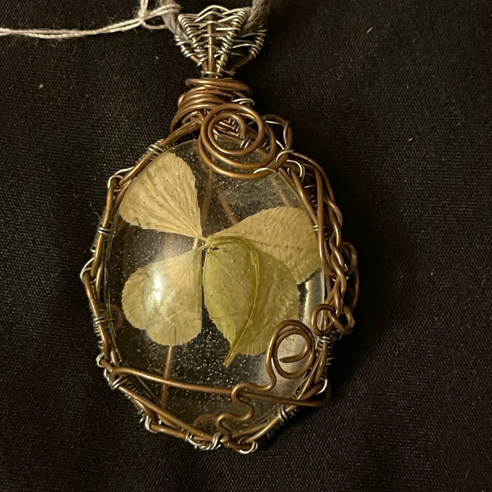 Oval large four leaf clover pendant necklace